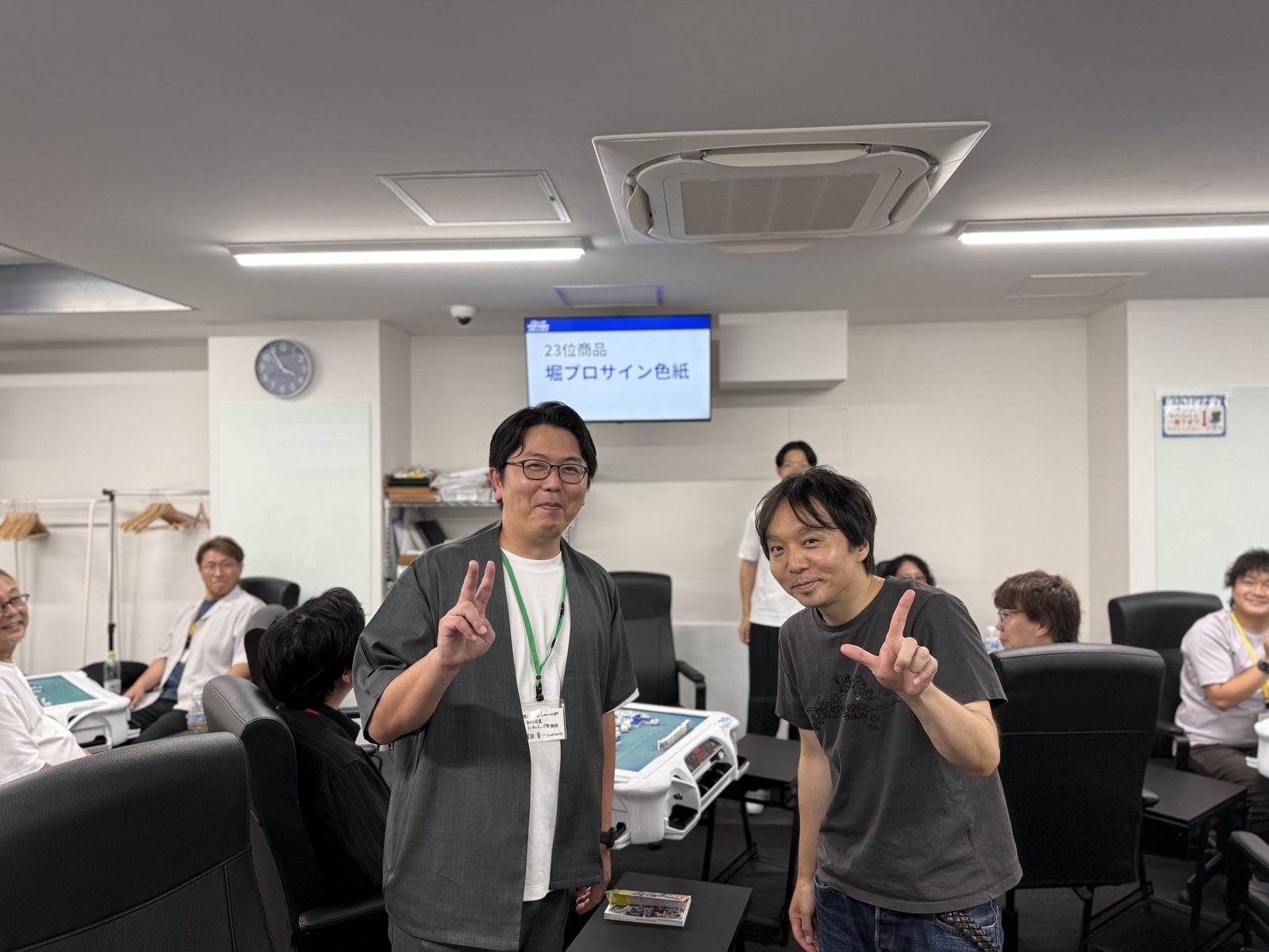 堀慎吾プロの誕生日ちなんで23位はサイン色紙当選です!