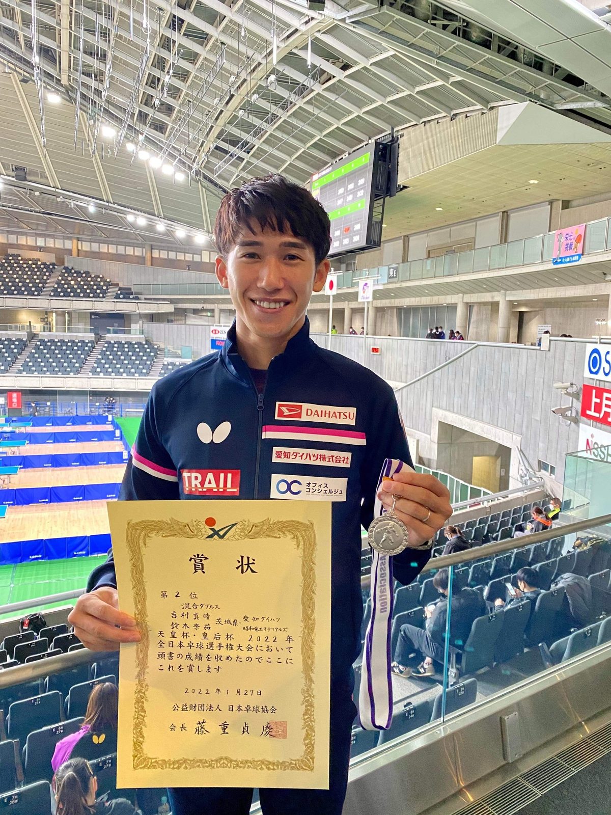 全日本卓球混合ダブルス準優勝直後のお写真です！